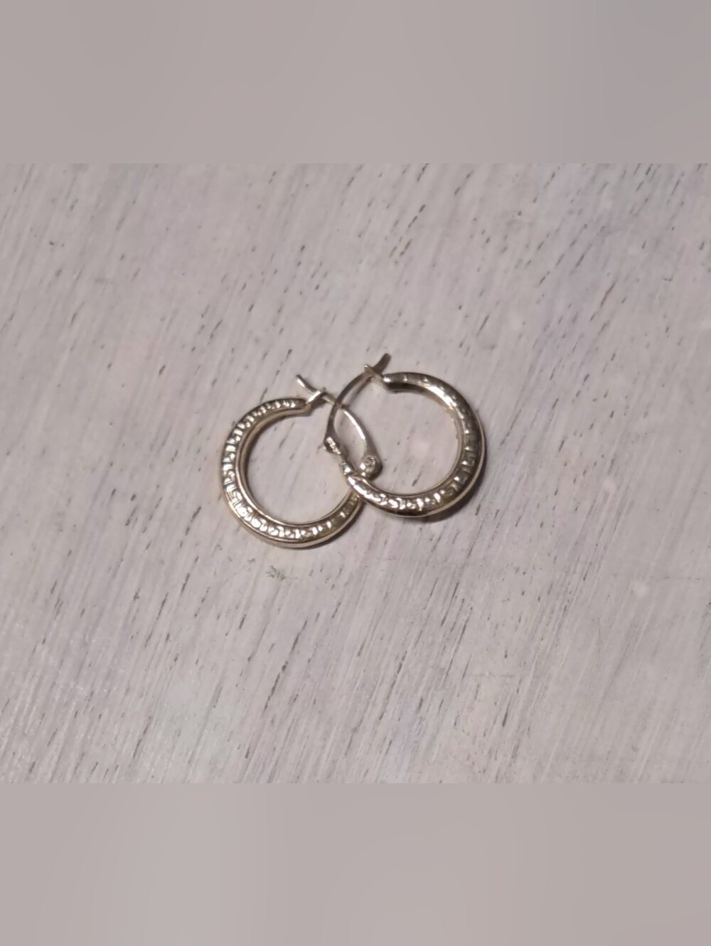10K Gold Greek Meander Hoop Earrings NWT - Picture 4 of 5